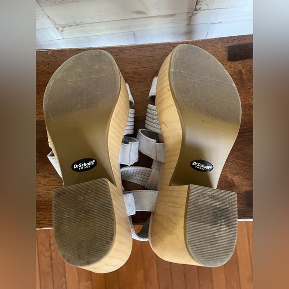 Dr. Scholl's women’s Blossom Vapor Grey block sandals in size 7. - Picture 7 of 9